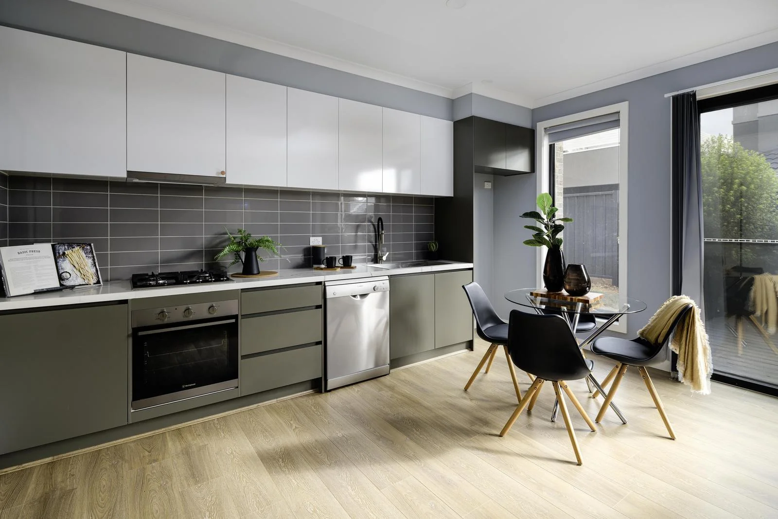 Additional image 3 of 2/6 Thackeray Road, Reservoir VIC 3073