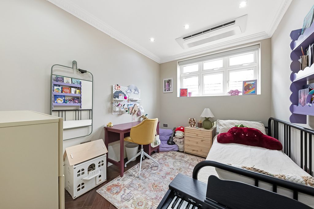 Additional image 12 of 3 bed flat for salePalace Grove, Bromley BR1