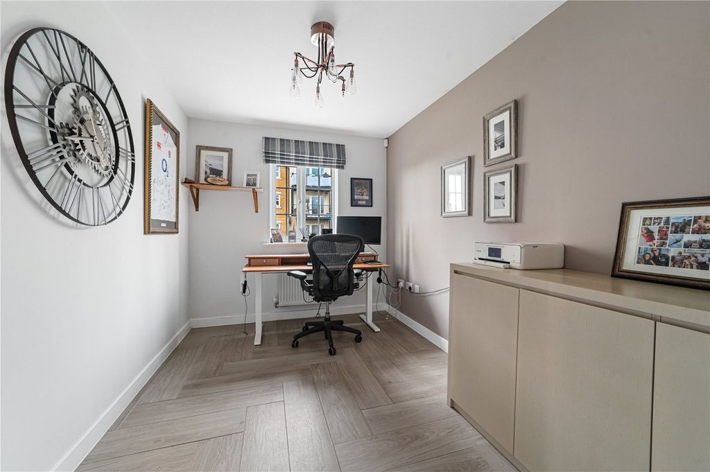 Additional image 6 of 4 bed detached house for saleHensman Close, Bishop's Stortford, Hertfordshire CM23