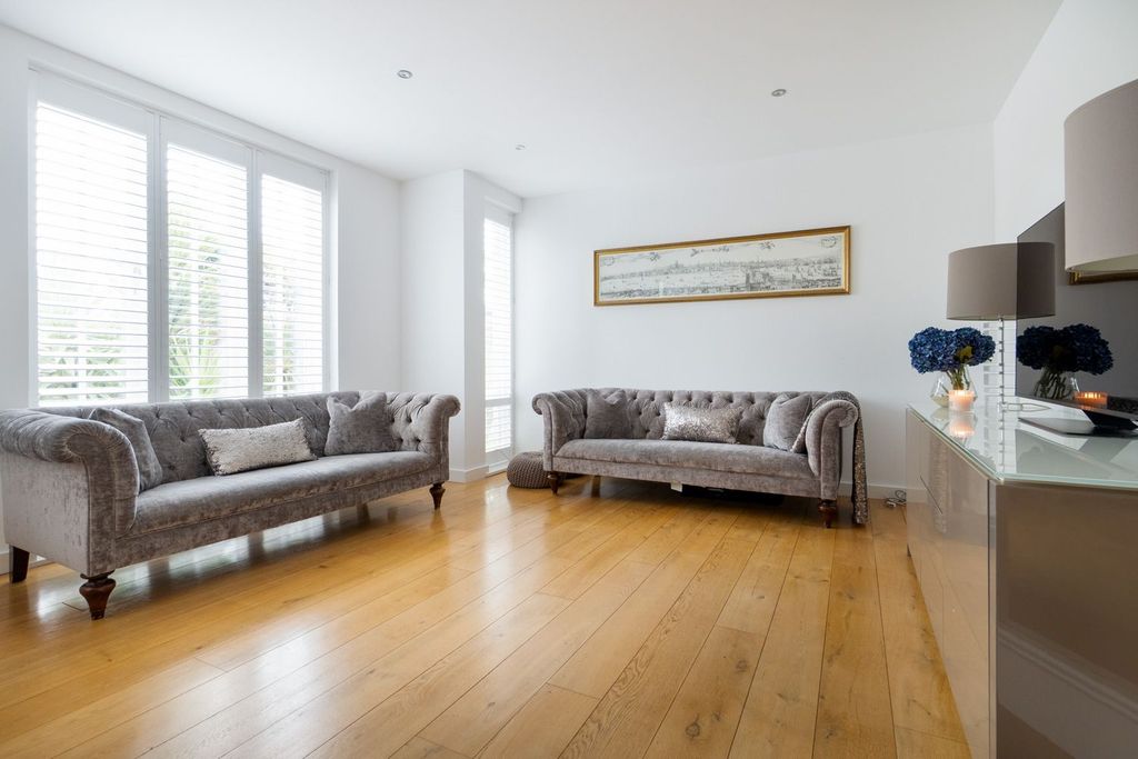Additional image 16 of 5 bed detached house for saleElmwood Close, Broadstairs CT10