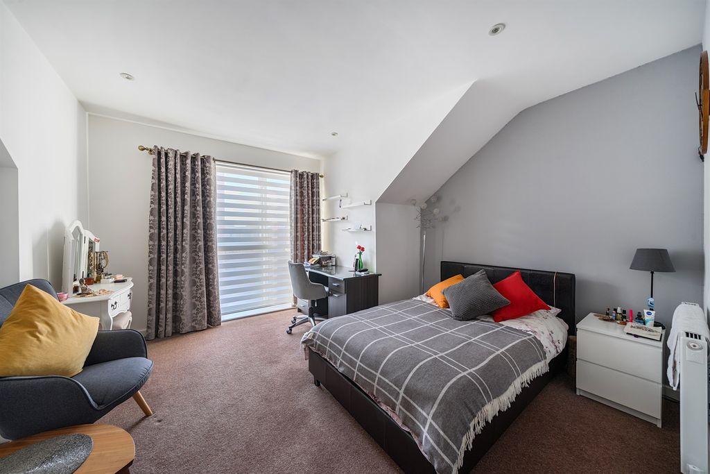 Additional image 18 of 3 bed terraced house for saleReynard Way, Brentford TW8