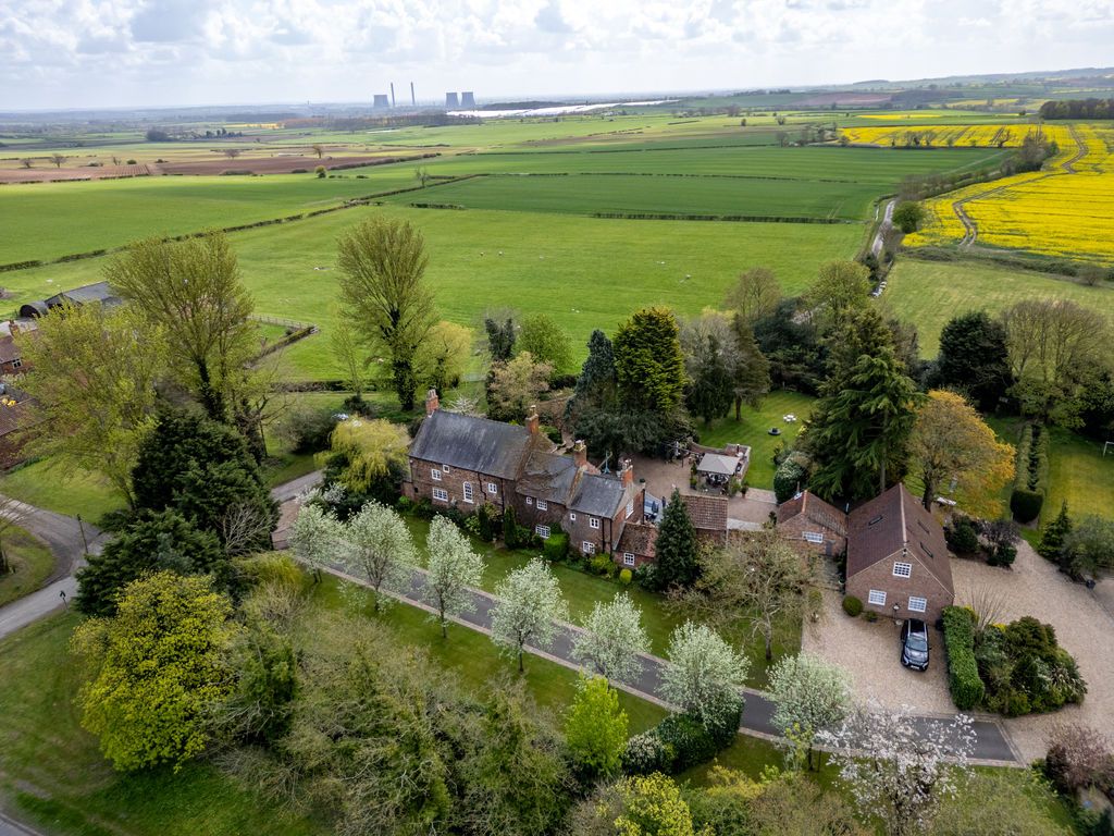 5 bed detached house for saleThe Green, Gringley-On-The-Hill DN10