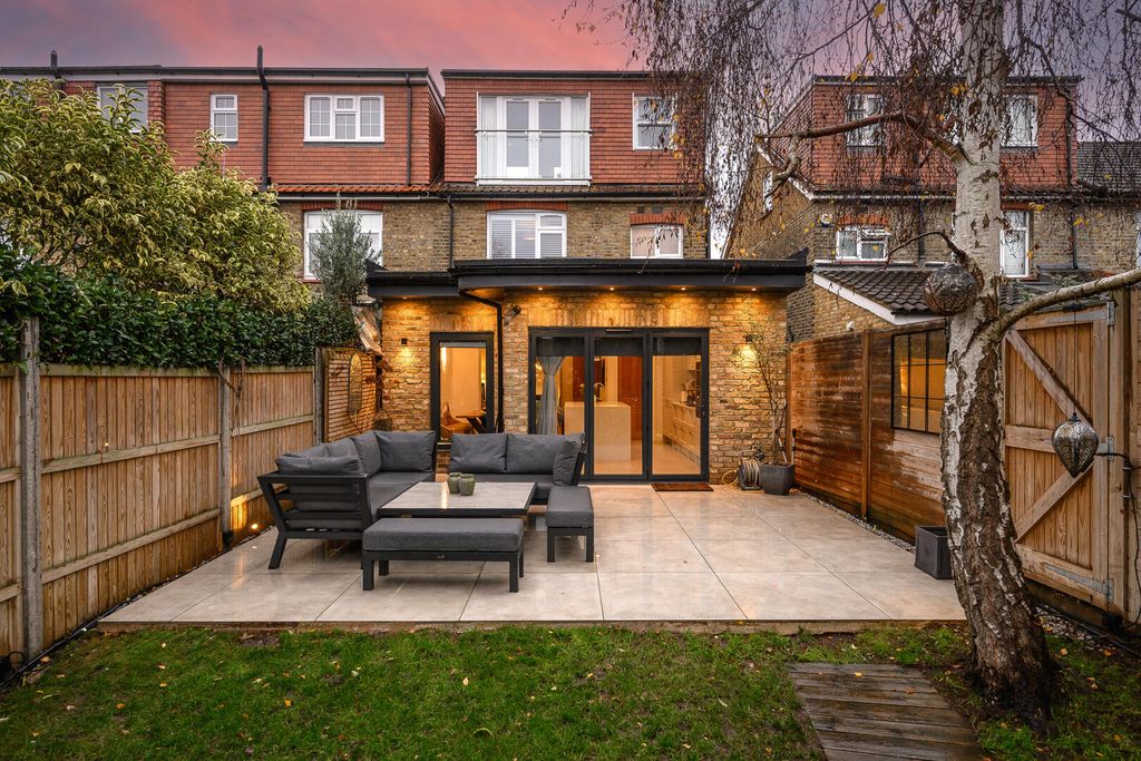 Additional image 4 of 4 bed end terrace house for saleChurch Walk, Brentford TW8