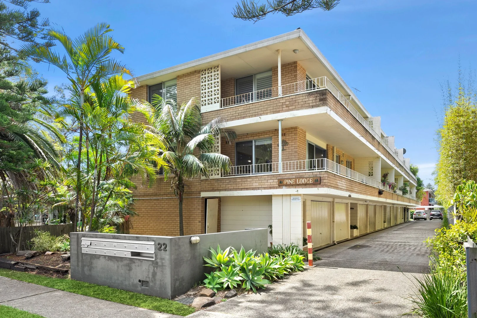 Additional image 9 of 1/22 Seabeach Avenue, Mona Vale NSW 2103