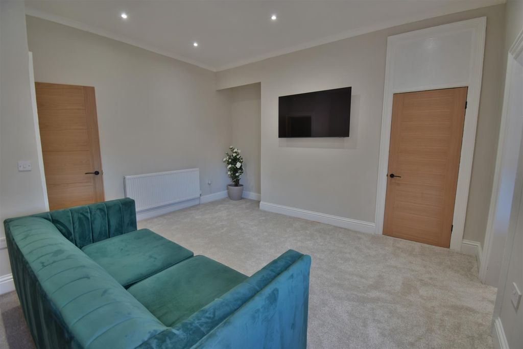 Additional image 4 of 2 bed flat for saleBelle Vue Crescent, South Shields NE33