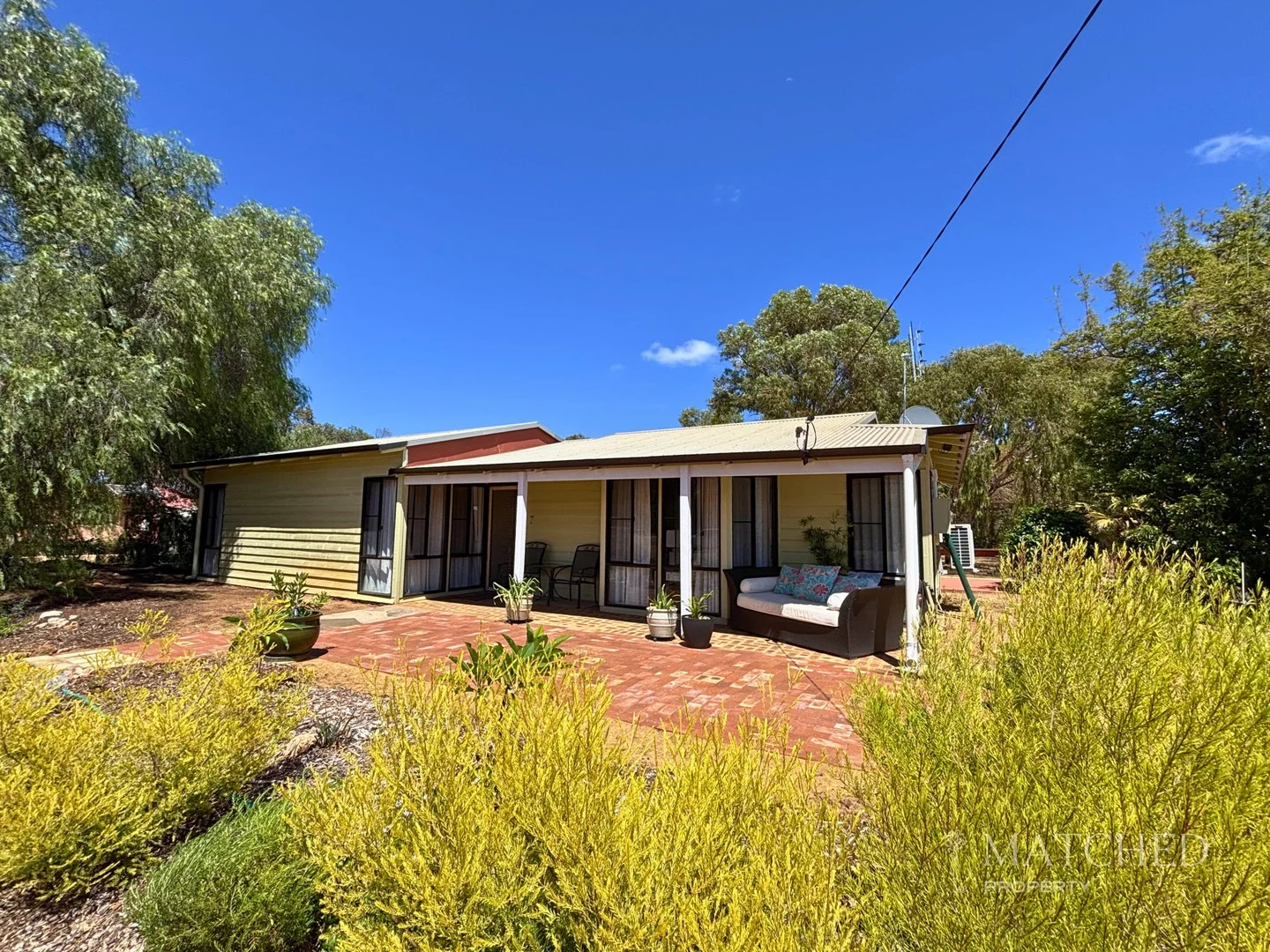 7 Watson Place, Dongara WA 6525