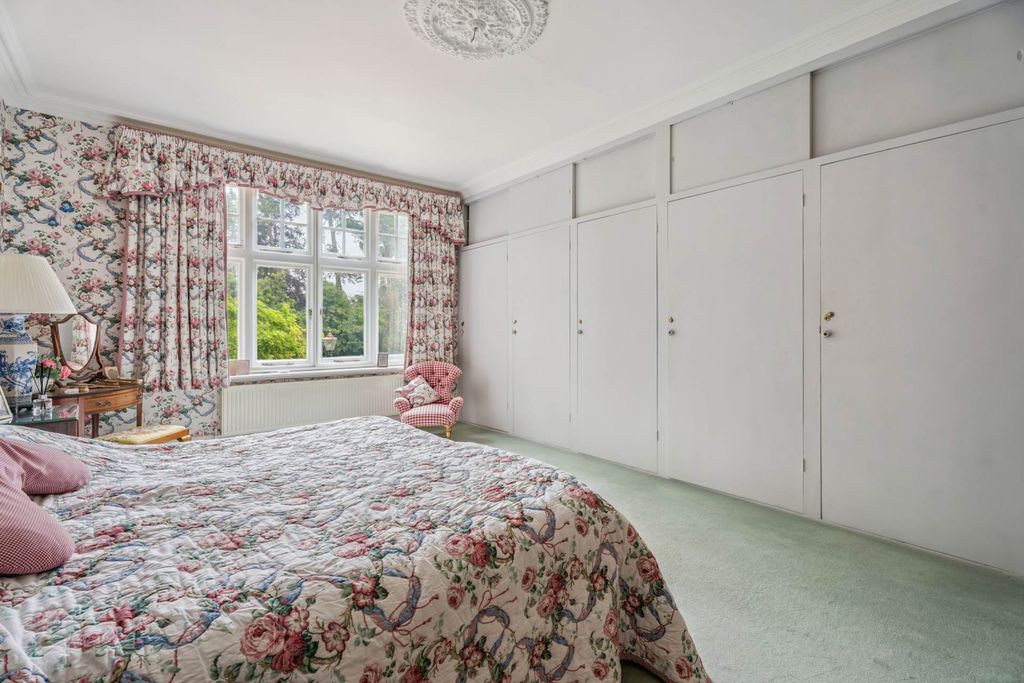 Additional image 32 of 7 bed property for saleStewkley Road, Soulbury LU7