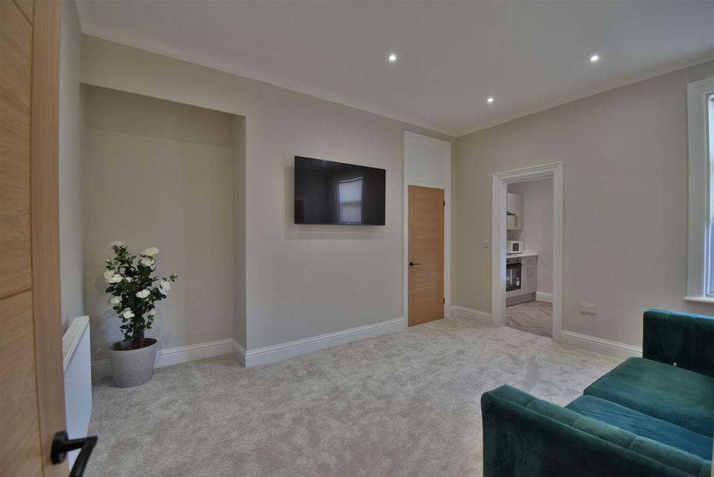 Additional image 6 of 2 bed flat for saleBelle Vue Crescent, South Shields NE33