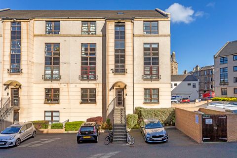 5/2 Rodney Place, Canonmills, Edinburgh EH7