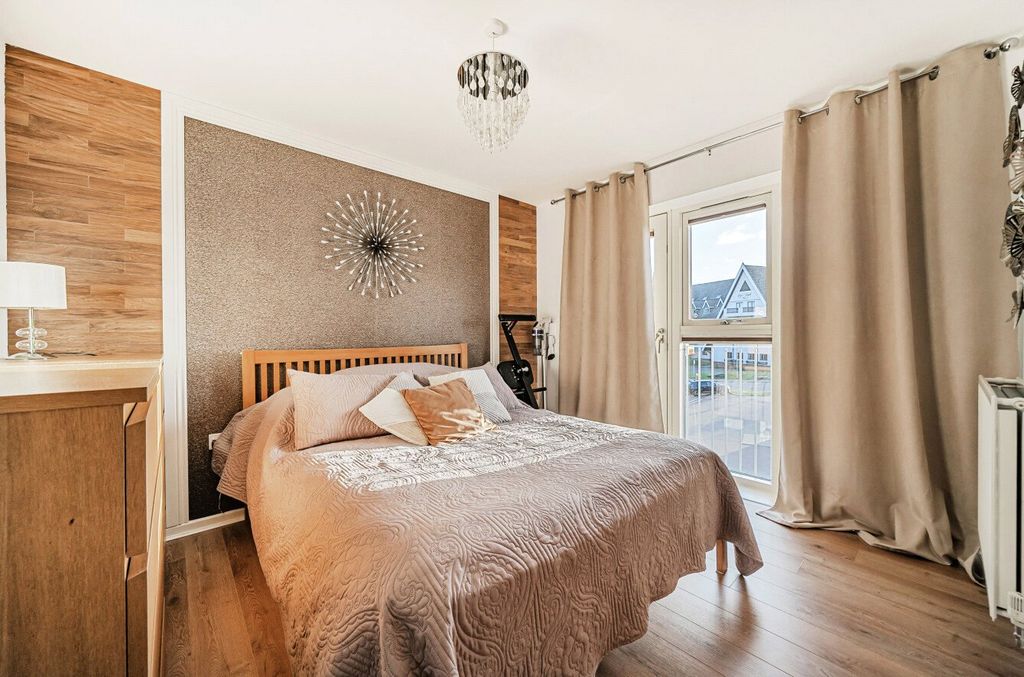 Additional image 10 of 2 bed flat for saleLondon Road, Binfield, Bracknell, Berkshire RG42