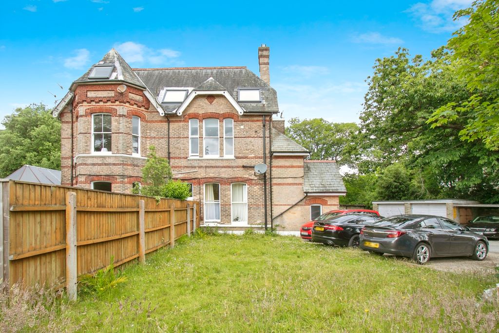 Additional image 17 of 3 bed flat for saleWimborne Road, Bournemouth, Dorset BH2