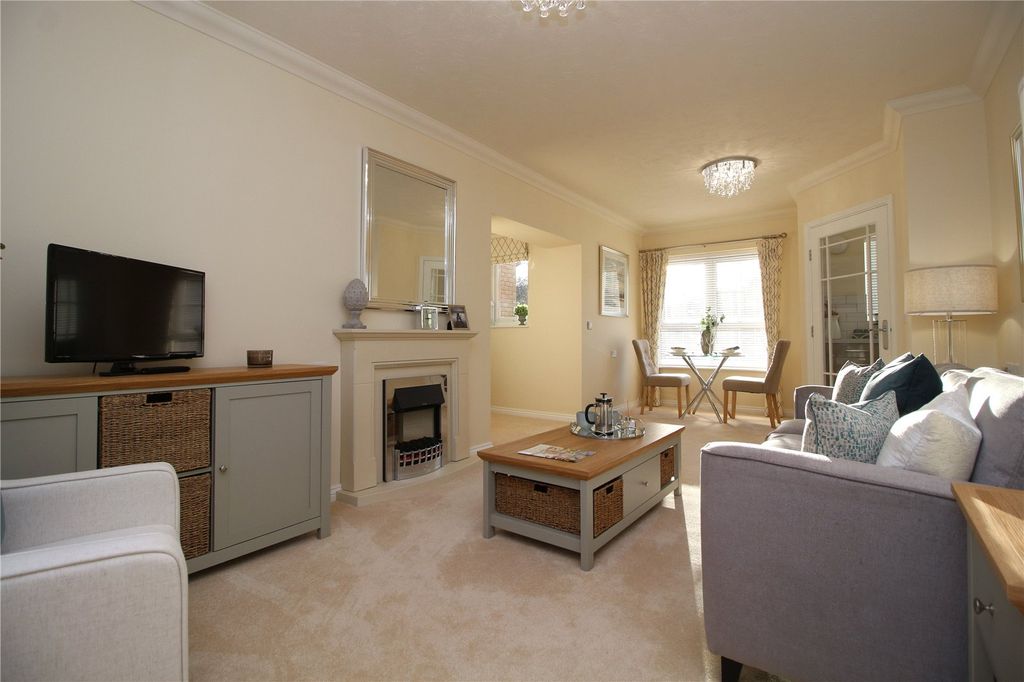 Additional image 7 of 1 bed flat for saleKnights Lodge, North Close, Lymington, Hampshire SO41