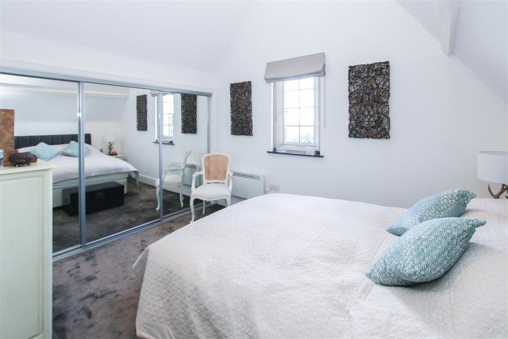 Additional image 8 of 2 bed flat for saleThe Galleries, Warley, Brentwood CM14