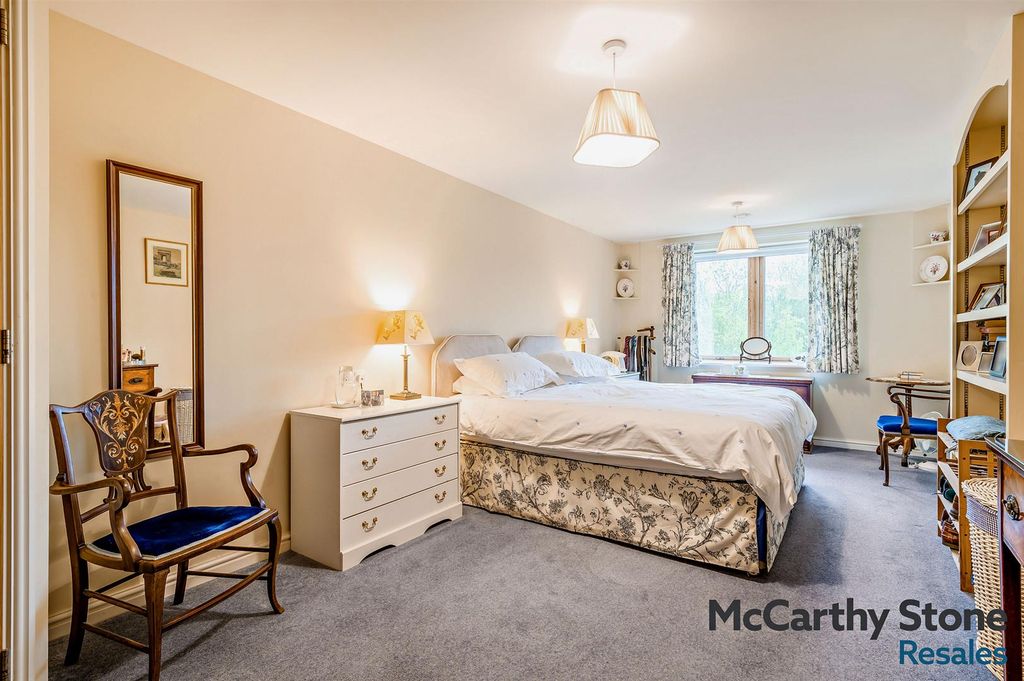 Additional image 10 of 2 bed flat for saleEllisfields Court, Mount Street, Taunton TA1