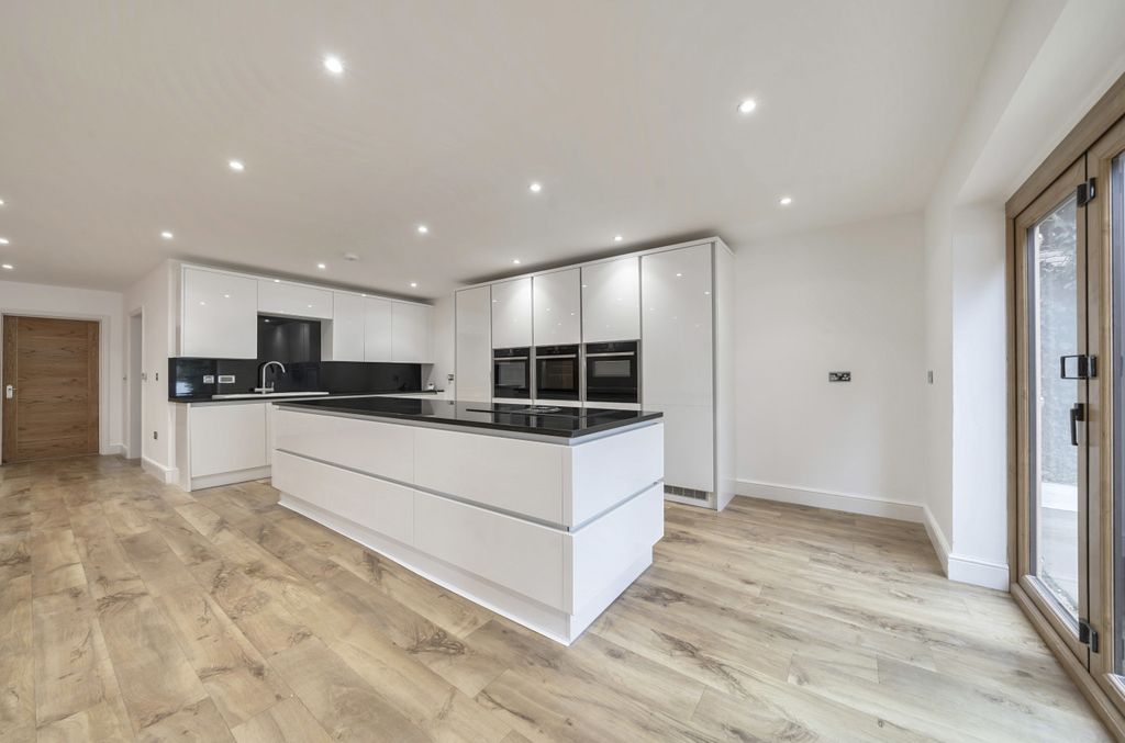 Additional image 10 of 5 bed detached house for saleCroydon Road, Keston, Kent BR2