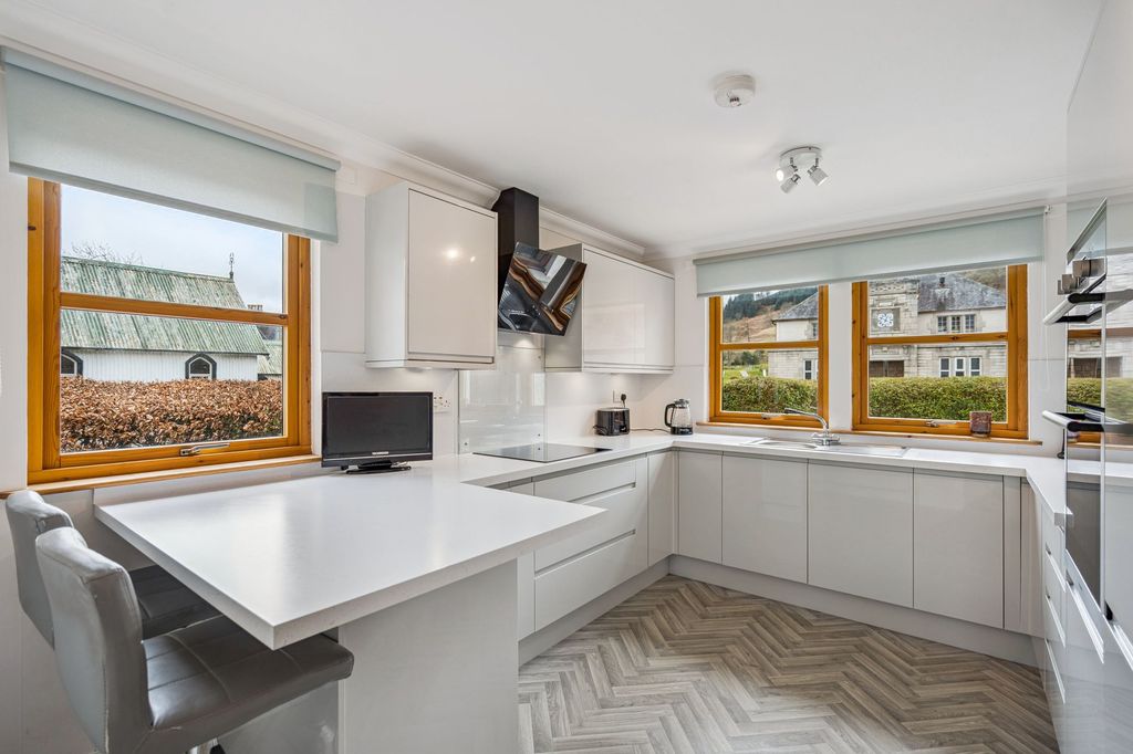 Additional image 3 of 4 bed detached house for saleKillin FK21