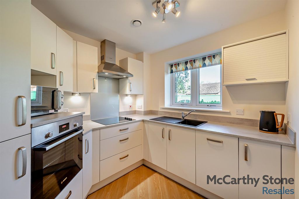 Additional image 2 of 1 bed flat for saleGordon Court, Flood Lane, Bridport DT6