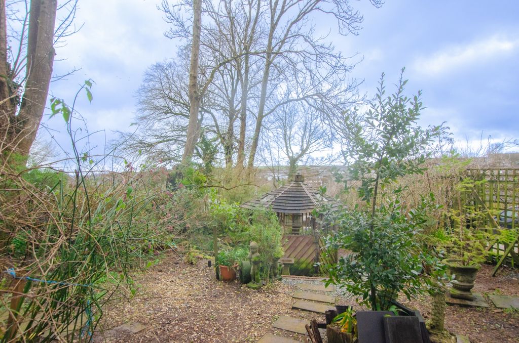 Additional image 17 of 4 bed flat for sale85 Fore Street, Bodmin PL31