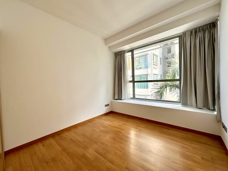 281 Ocean Drive photo 4