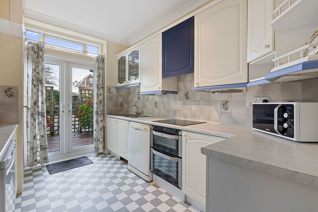Additional image 4 of 2 bed flat for saleThe Fairway, Aldwick Bay Estate, Aldwick, West Sussex PO21