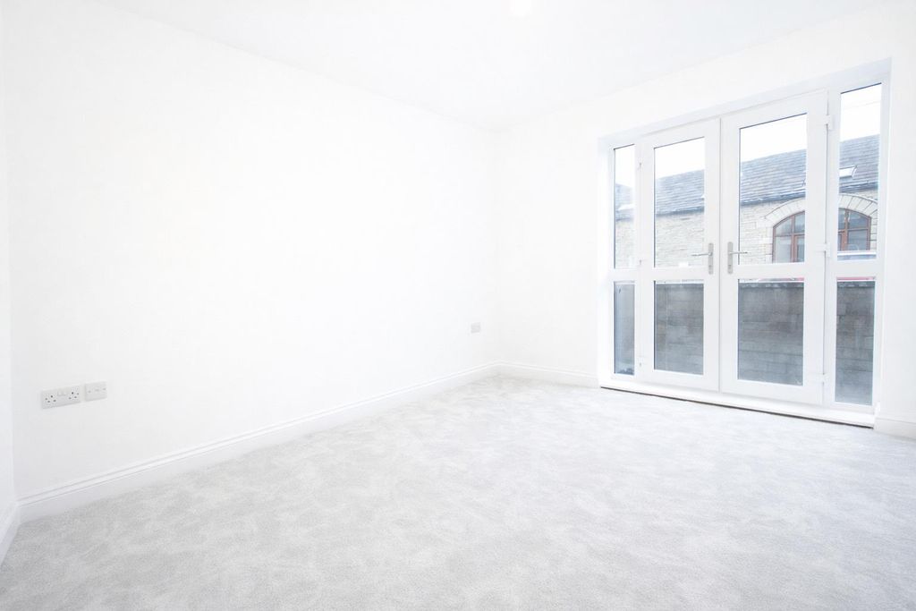 Additional image 7 of 2 bed flat for saleSherborne Road, Bradford BD10