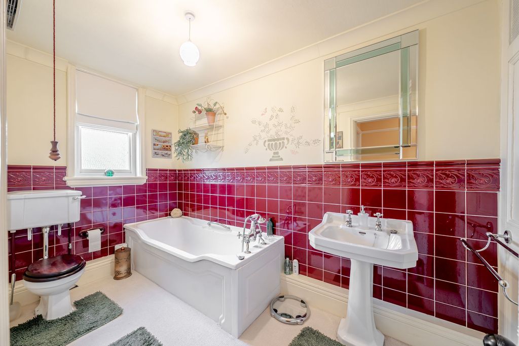 Additional image 18 of 3 bed flat for salePark Avenue, Harrogate HG2