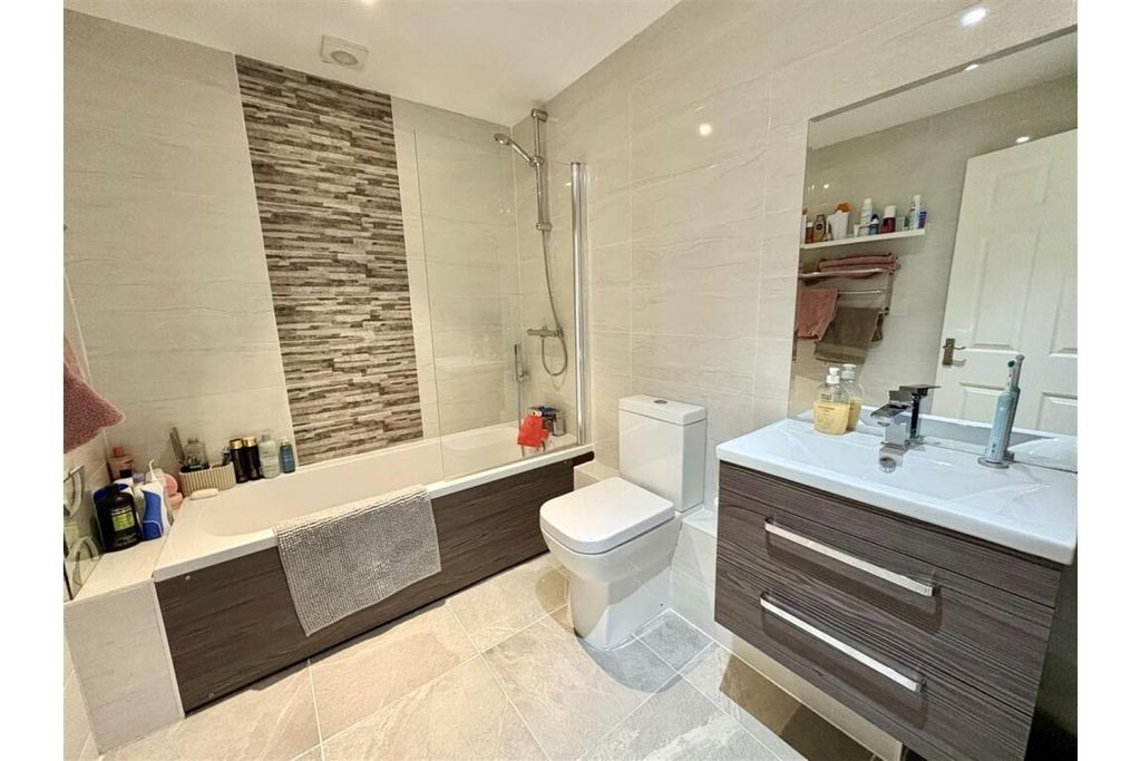Additional image 18 of 4 bed terraced house for saleSunnybank Road, Brighouse HD6