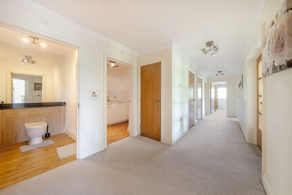 Additional image 8 of 3 bed flat for saleWest Common Road, Bromley, Kent BR2