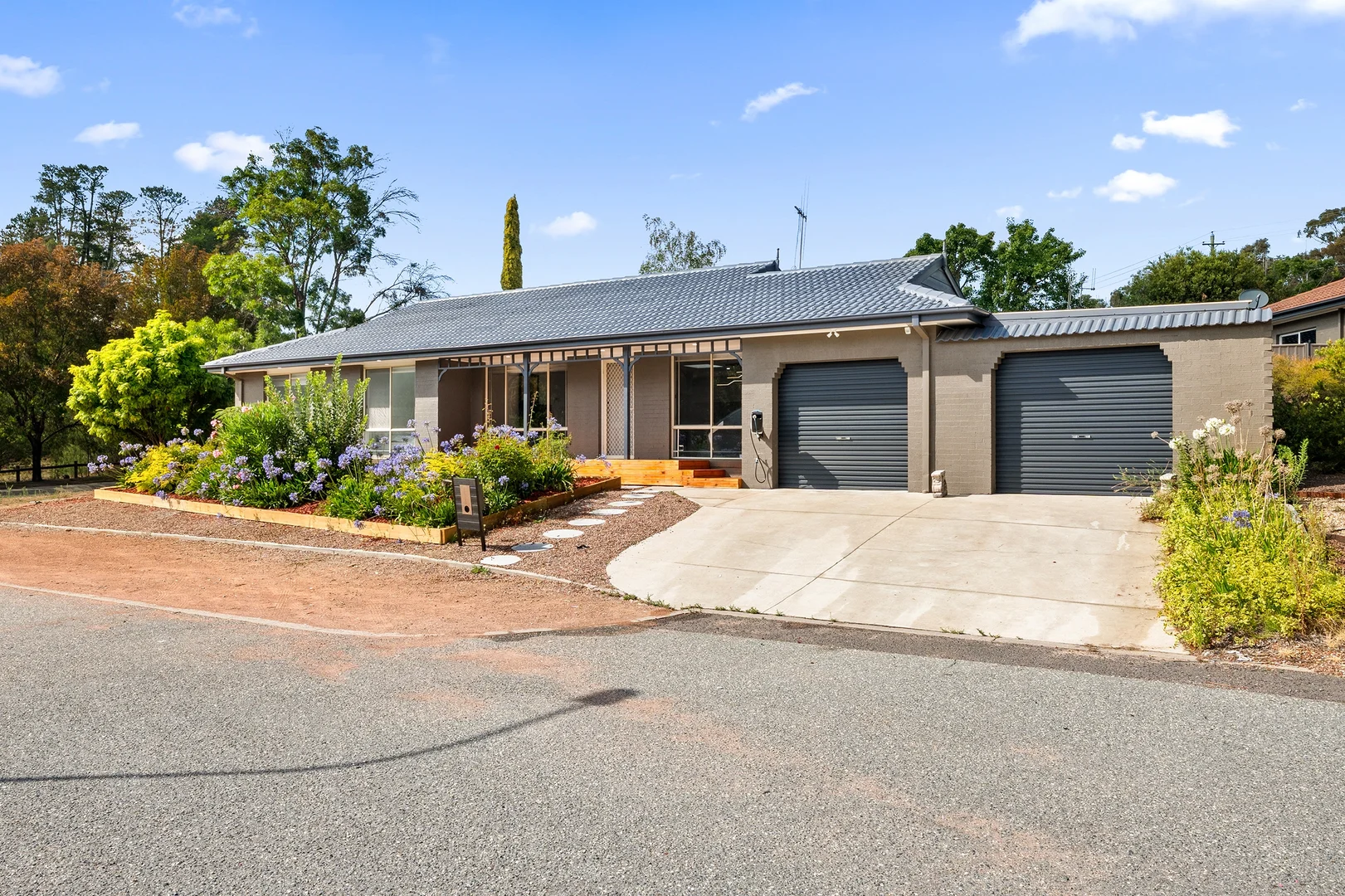 Additional image 24 of 10A Hansen Circuit, Isaacs ACT 2607