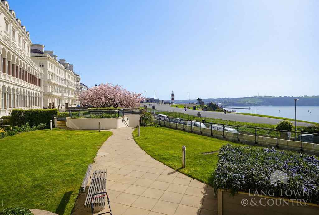 Additional image 18 of 2 bed penthouse for saleThe Azure, Cliff Road, The Hoe PL1