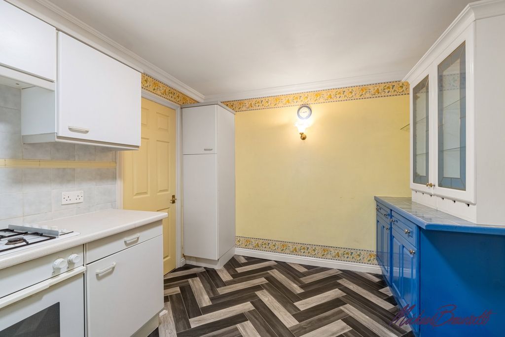 Additional image 9 of 2 bed flat for saleVillage Street, Norwood Green, Halifax HX3