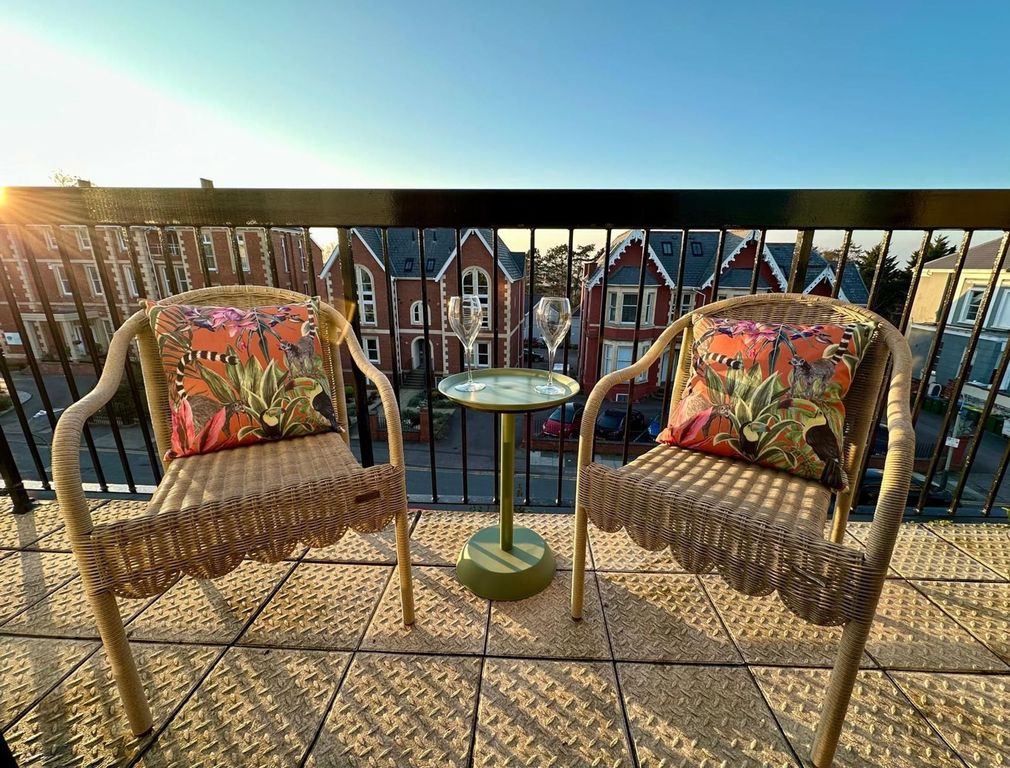 Additional image 14 of 2 bed flat for saleWestern Road, Cheltenham GL50