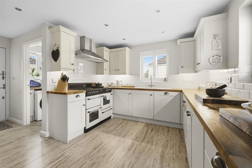 Additional image 7 of 4 bed detached house for saleClos Henblas, Bridgend CF31