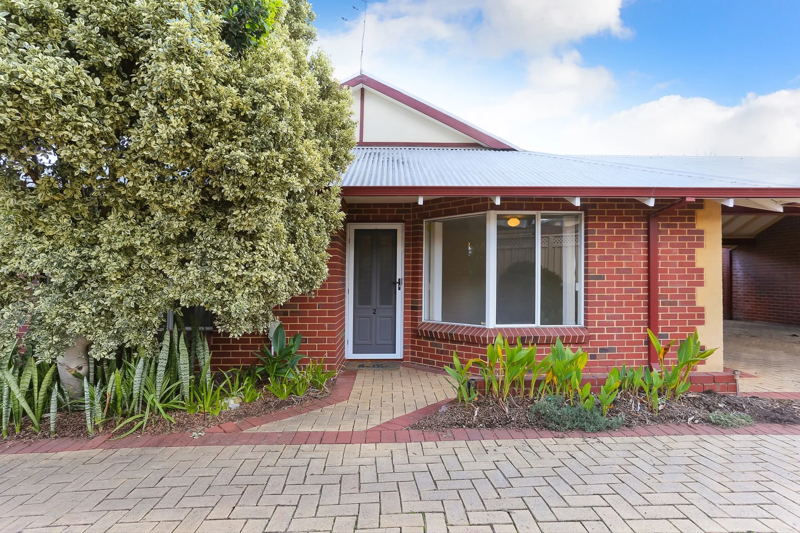 2/136 Carnarvon Street, East Victoria Park WA 6101