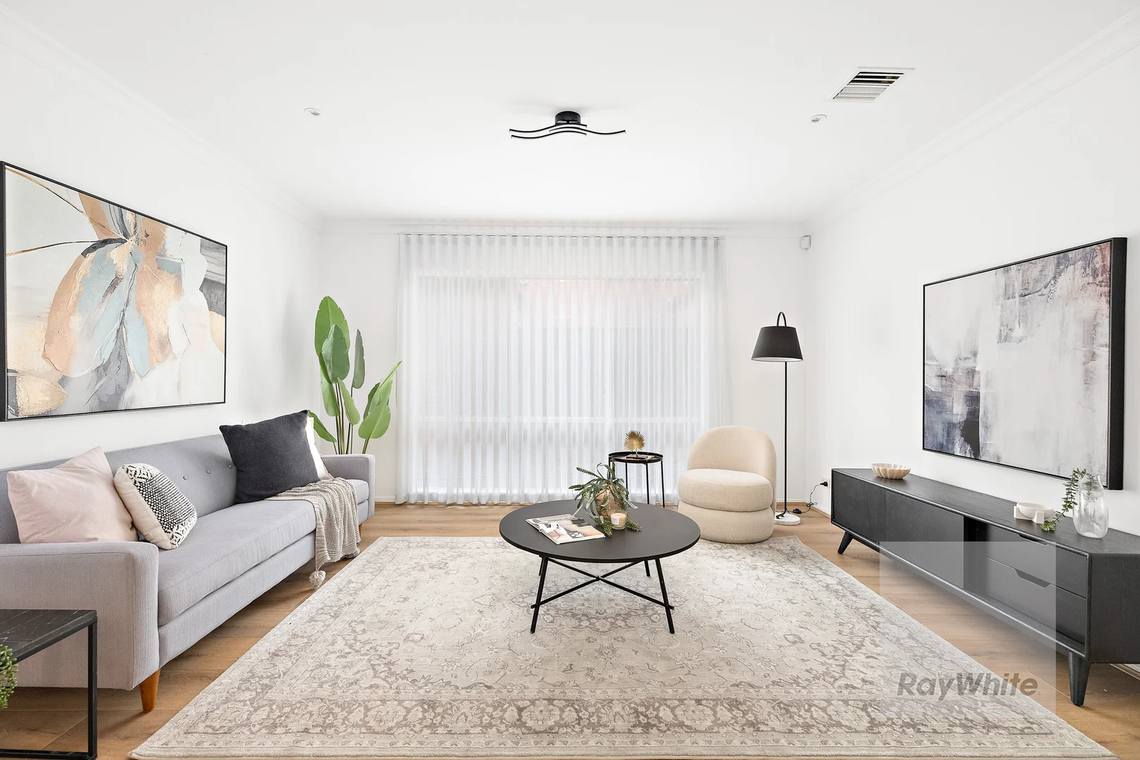 4 Indigo Way, Bundoora VIC 3083 photo 2
