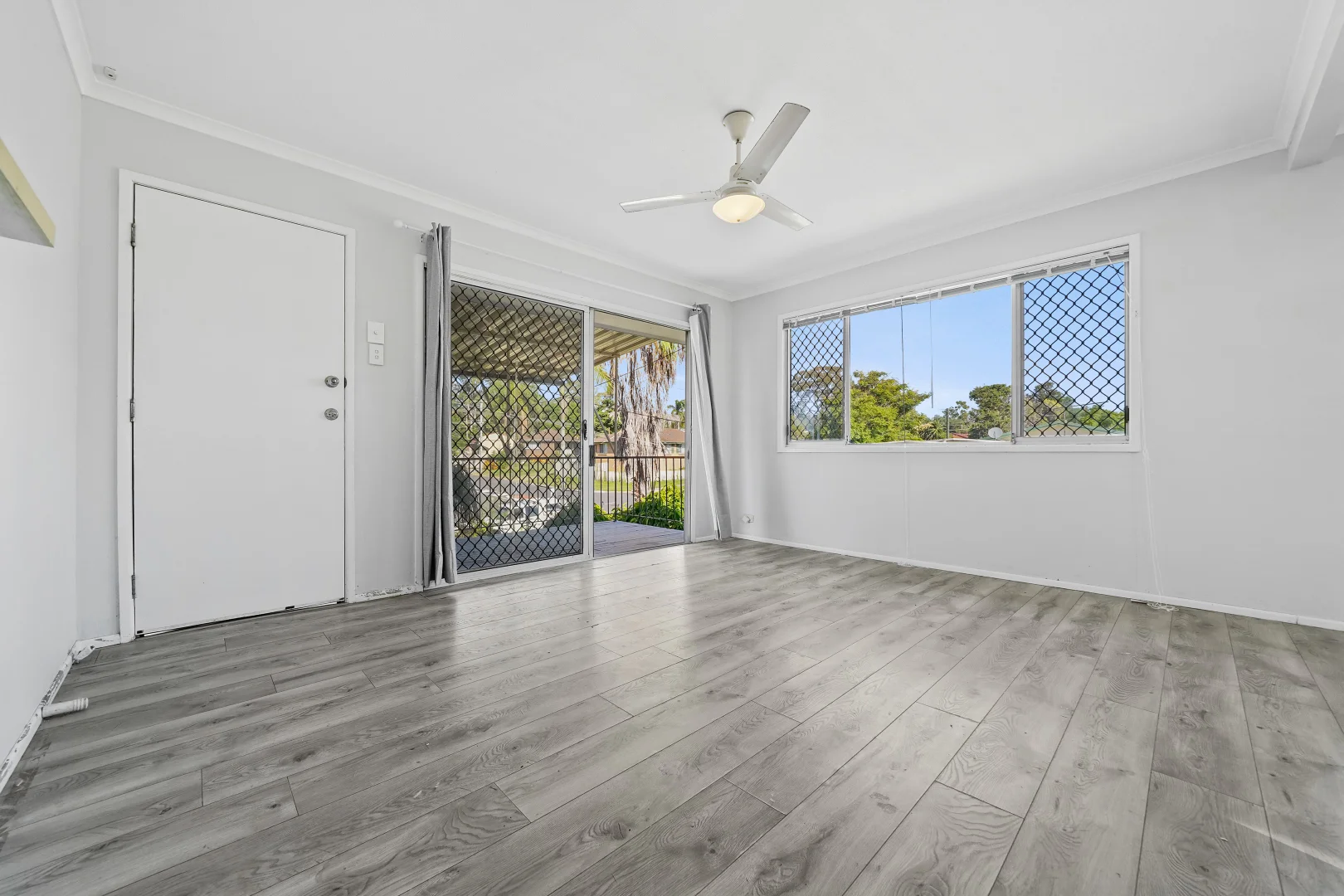 31 Cowper Avenue, Eagleby QLD 4207 photo 5