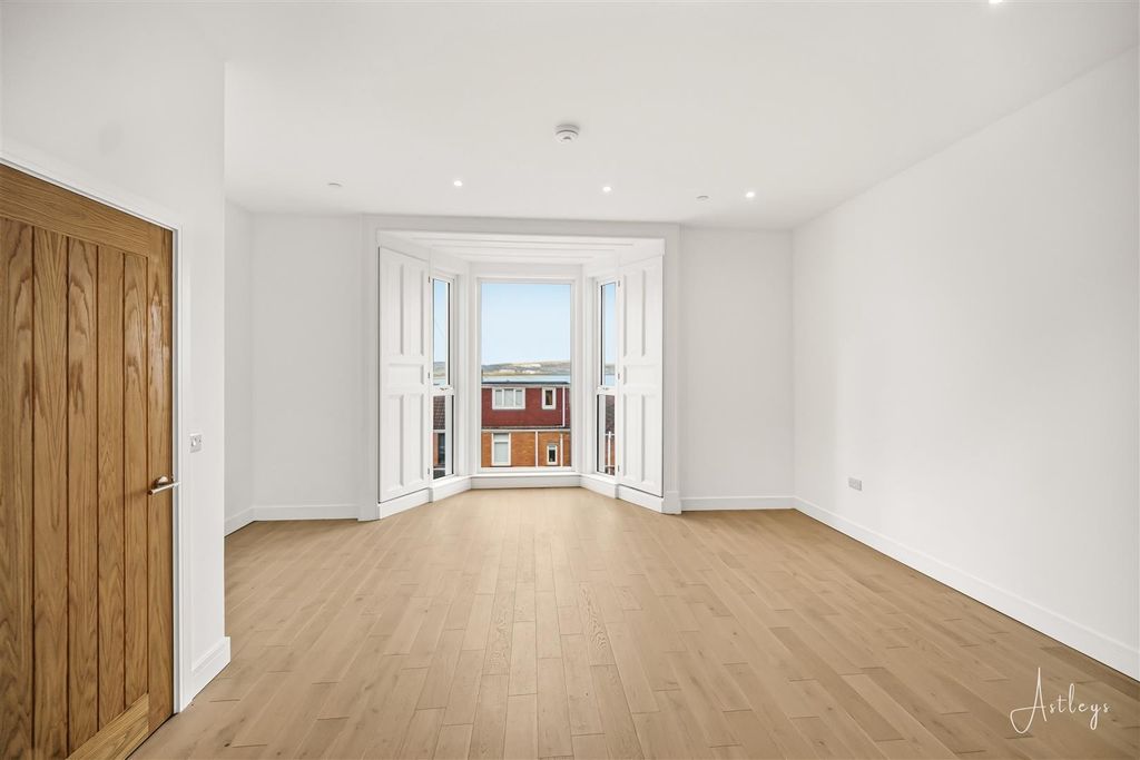 Additional image 5 of 2 bed flat for saleOverland Road., Mumbles, Swansea SA3