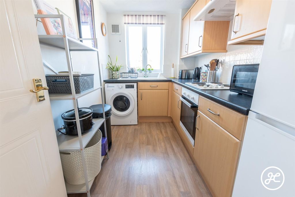 Additional image 9 of 2 bed flat for saleLords Way, Bridgwater TA6