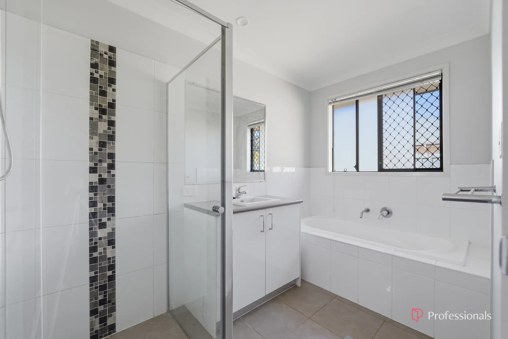 Additional image 5 of 9 Lara Avenue, Armidale NSW 2350