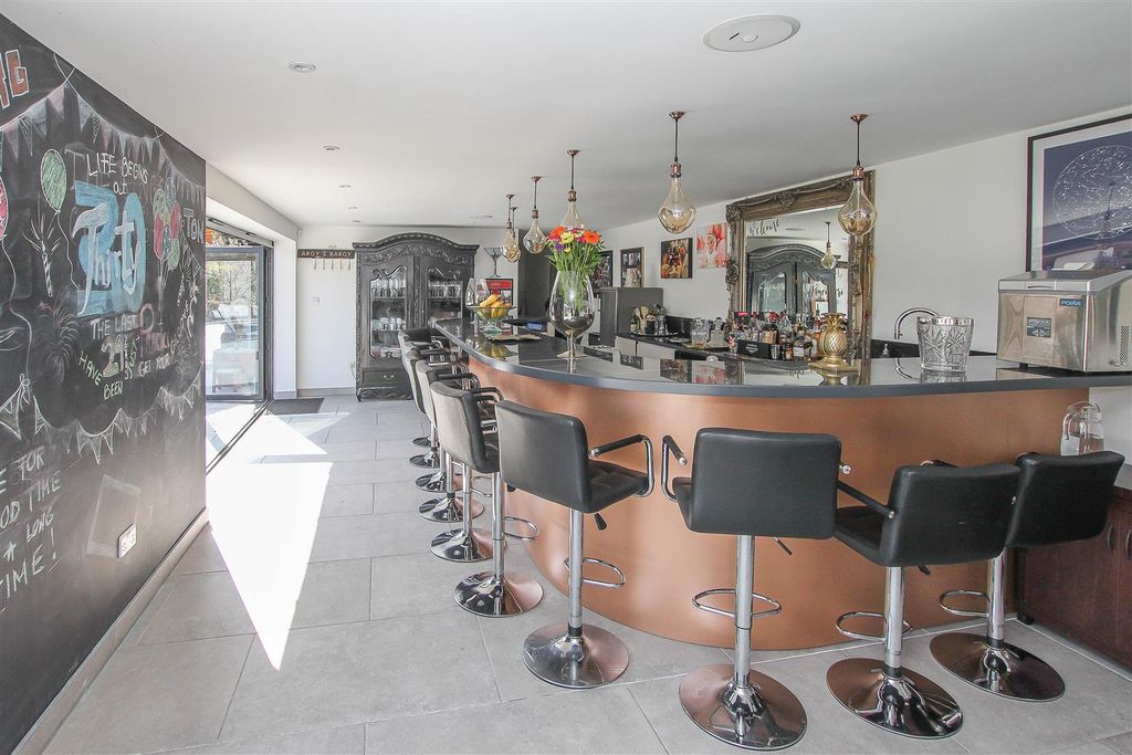 Additional image 26 of 6 bed detached house for saleHay Green Lane, Hook End, Brentwood CM15