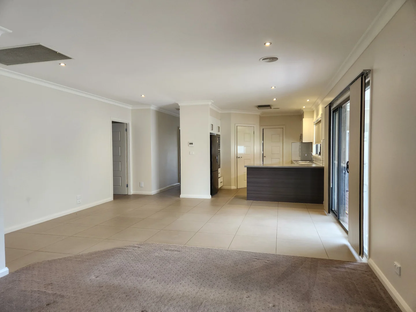 2 Merit Crescent, Swan Hill VIC 3585 photo 3