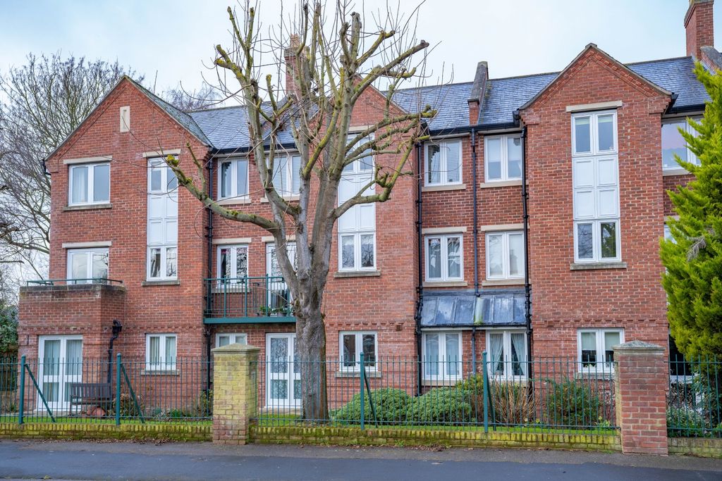 Additional image 10 of 1 bed flat for saleGeorgian Court, Spalding, Lincolnshire PE11