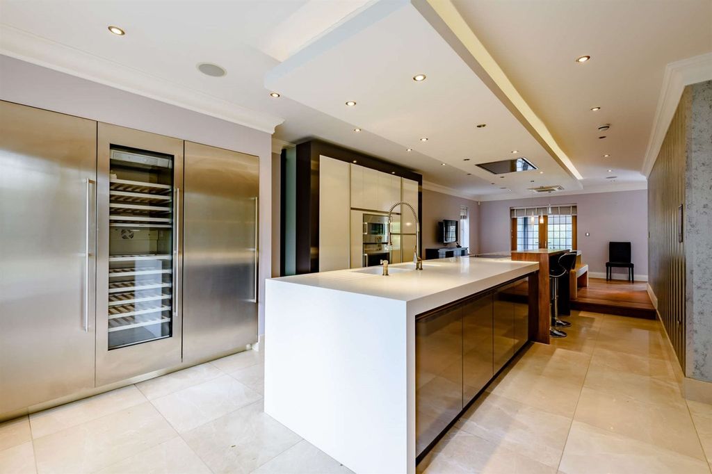 Additional image 7 of 5 bed detached house for salePark Lane, Hale WA15