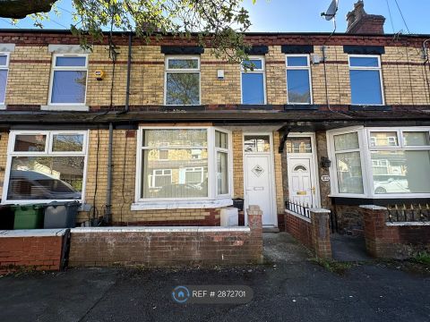 Eastwood Avenue, Manchester M40