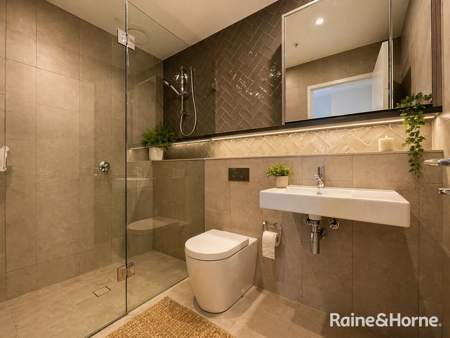 Additional image 8 of 2402/17 Lachlan St, Waterloo NSW 2017