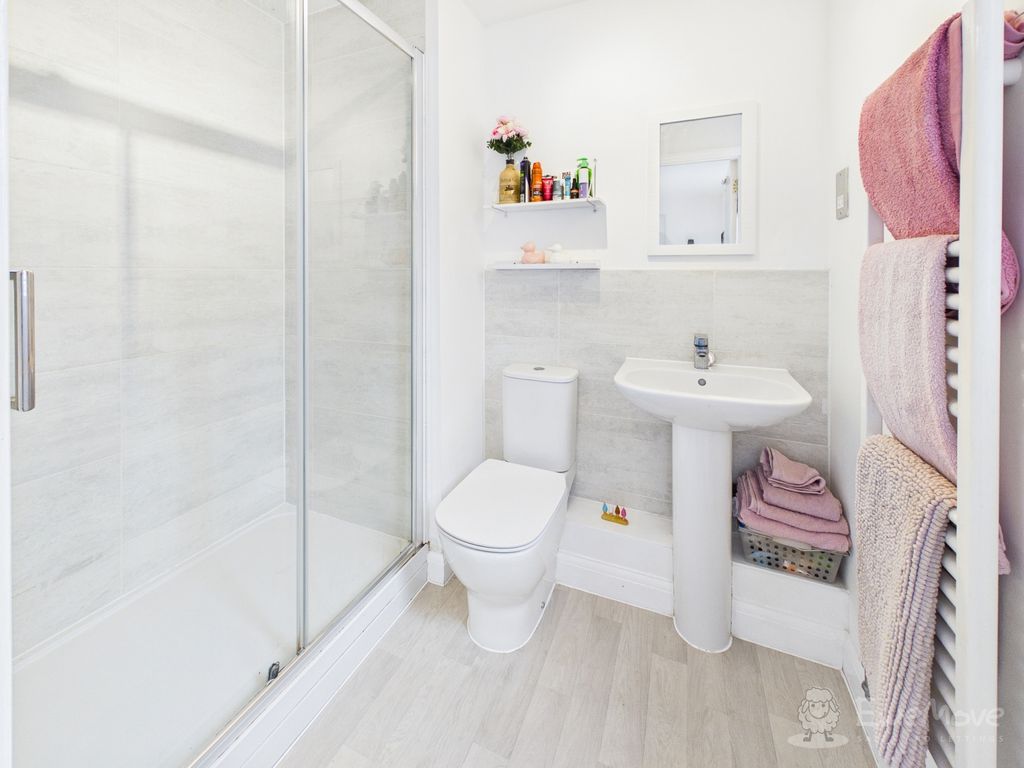 Additional image 9 of 2 bed flat for saleArtillery Drive, Bordon, Hampshire GU35