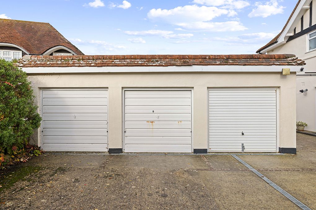 Additional image 15 of 2 bed flat for saleThe Fairway, Aldwick Bay Estate, Aldwick, West Sussex PO21