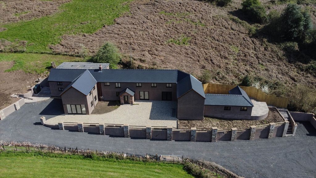 7 bed detached house for saleWell Lane, Llanvair Discoed NP16