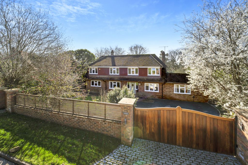 Additional image 2 of 5 bed detached house for saleThe Close, Bourne End SL8