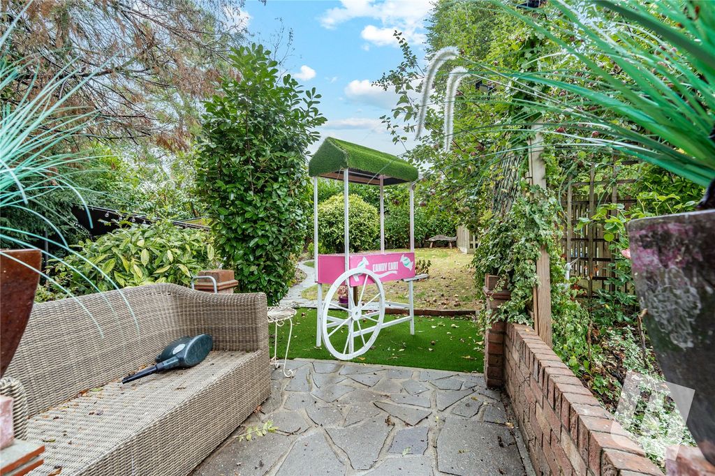 Additional image 42 of 5 bed detached house for saleOaklands Close, Braintree, Essex CM77